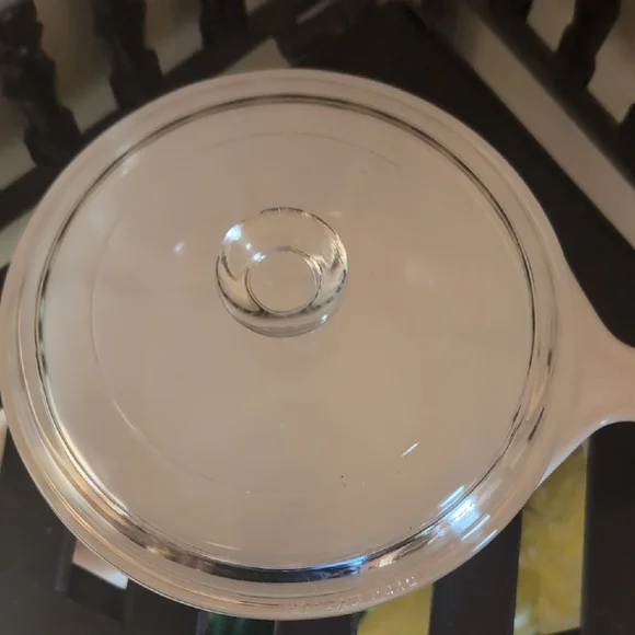 Corningware White and Blue Floral Saucepan with Lid - Picture 2 of 5